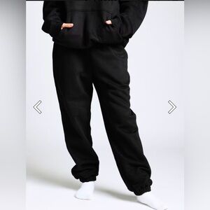 COMFRT Signature Sweatpants in Onyx Black Size 2XL Gorpcore Fleece Lounge